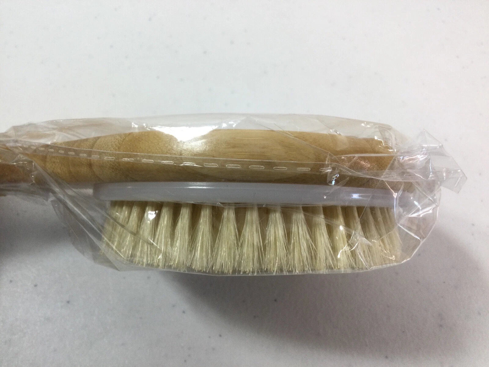 ITHYES Bamboo Long Handle Shower Brush. Exfoliating. NEW.