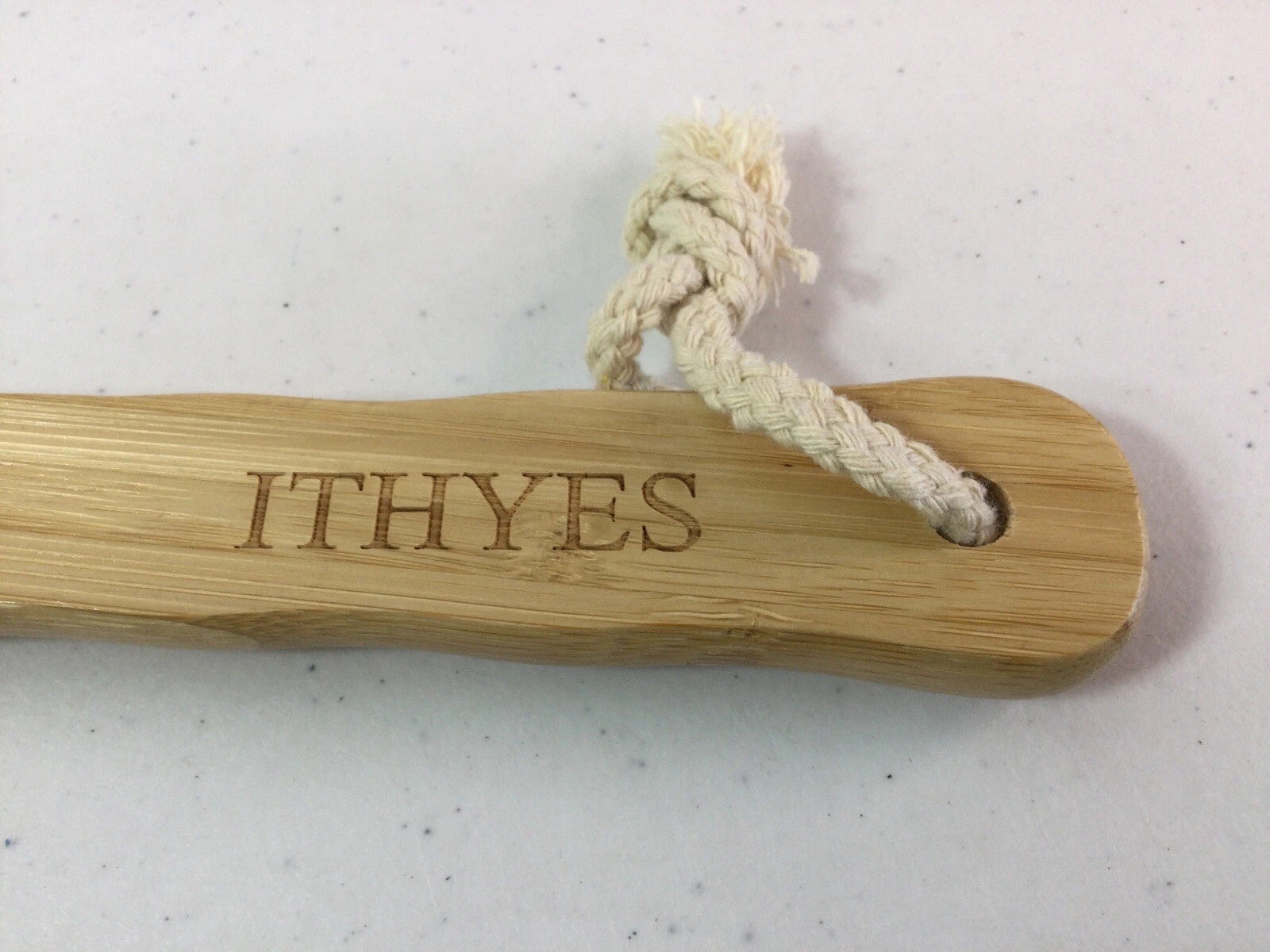 ITHYES Bamboo Long Handle Shower Brush. Exfoliating. NEW.