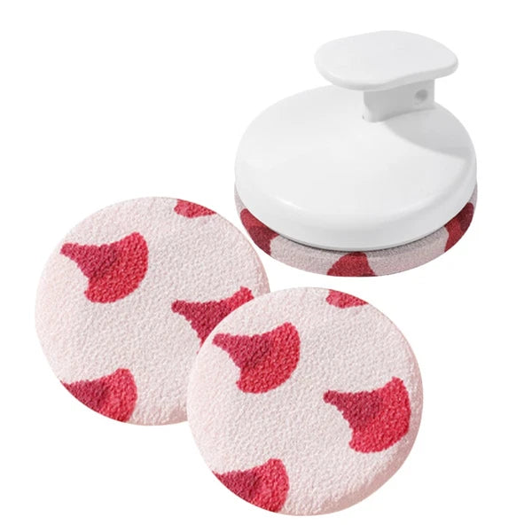 Hold The Bath Brush in Hand Bathroom Shower Skin Cleaning Scrubber